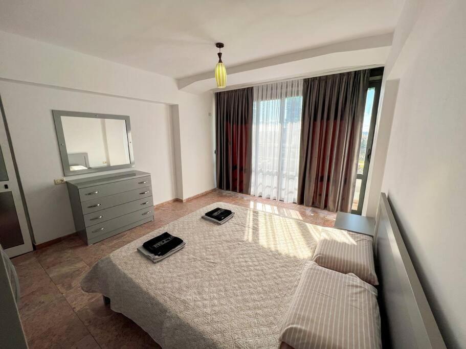 Scanderbeg Square 2Br Apt Tiranë Luaran gambar