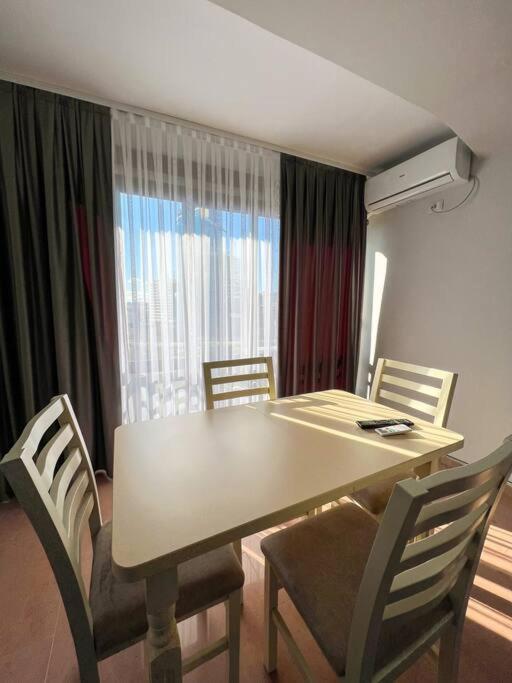 Scanderbeg Square 2Br Apt Tiranë Luaran gambar