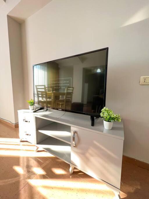 Scanderbeg Square 2Br Apt Tiranë Luaran gambar